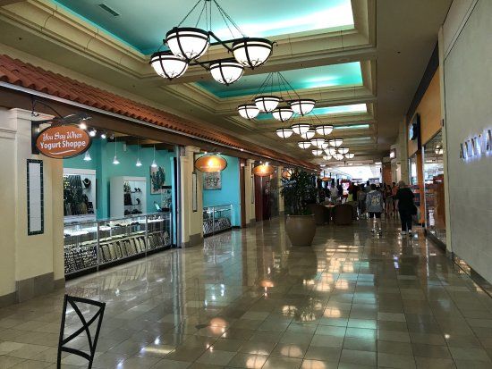 WestShore Plaza